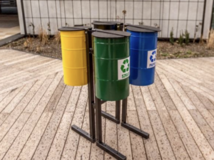 Waste bin “Clover”