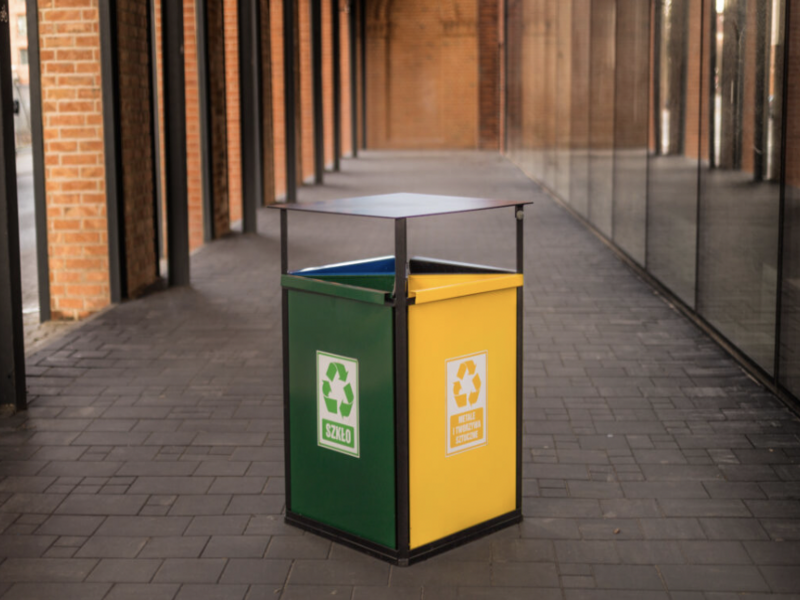 Waste bin “Bratek”