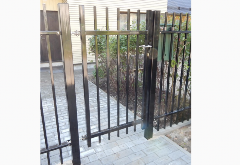 Foot gate for toe module