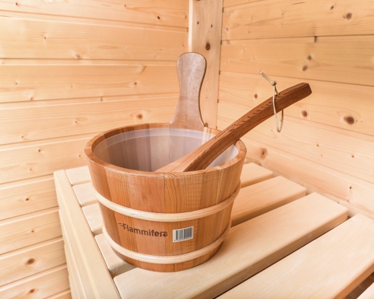 Wooden bucket
