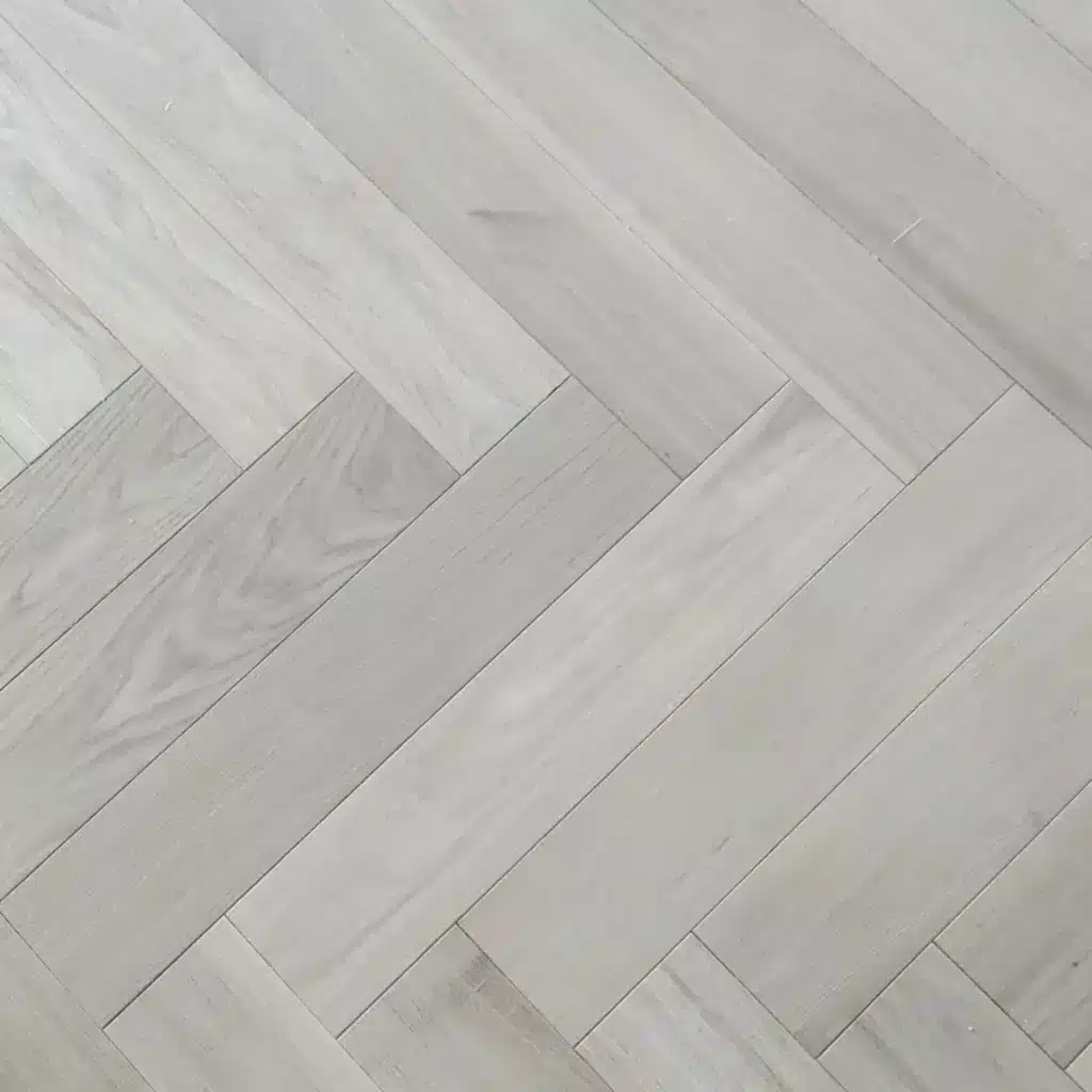 Woodengold oak herringbone T&G natur (70×350 mm)