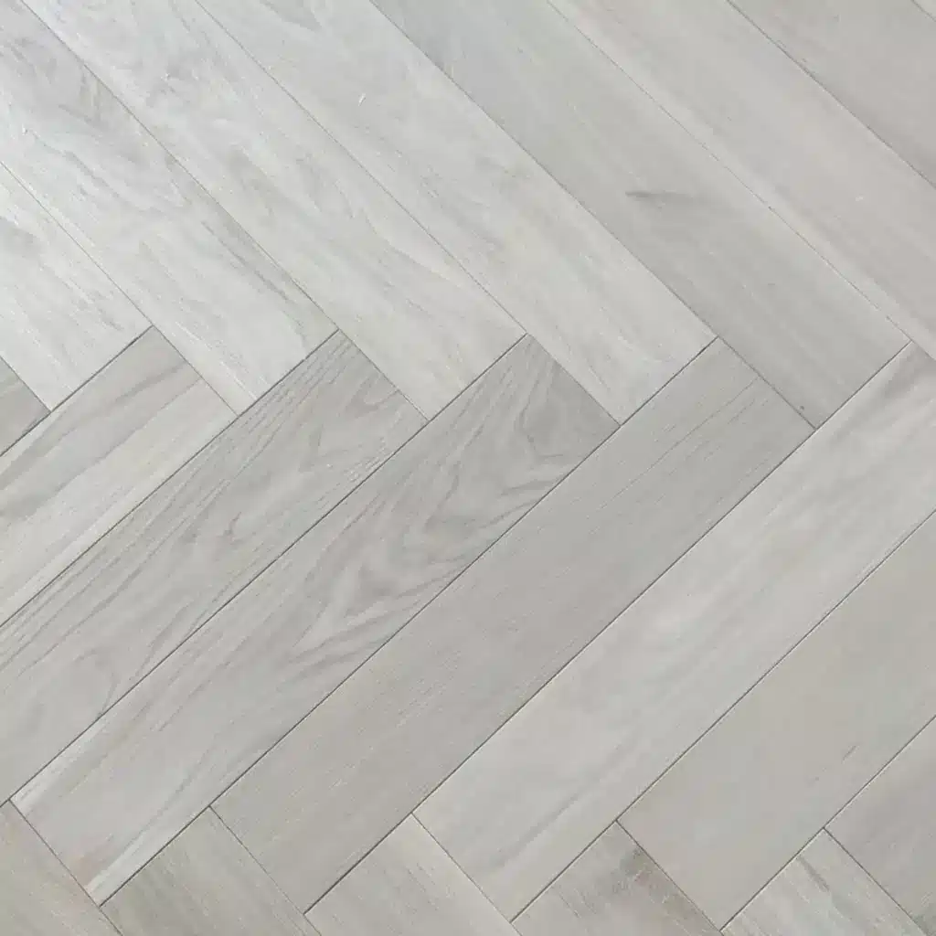 Woodengold oak herringbone T&G natur (70×490 mm)
